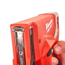 Степлер скобозабивной аккумуляторный MILWAUKEE M12 BST-0 (каркас)