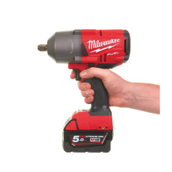 Гайковерт высокомоментный MILWAUKEE 1/2" (1898 Нм) с кольцом M18 FHIWF12-502X (2акб+ЗУ+кейс)