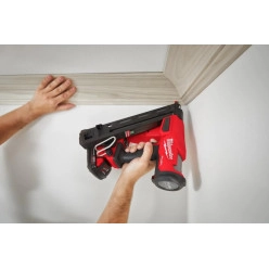 Пистолет гвоздезабивной аккумуляторный бесщёточный MILWAUKEE M18 FN15GA-0X (32-64мм)(каркас, HDкейс)