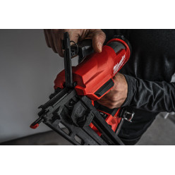 Пистолет гвоздезабивной аккумуляторный бесщёточный MILWAUKEE M18 FN16GA-0, (32-64мм) (каркас)