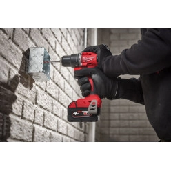 Дрель-шуруповёрт аккумуляторная бесщёточная ударная MILWAUKEE M18 BLPDRC-402C (60Нм) (ЗУ+2Х4Ач+кейс)
