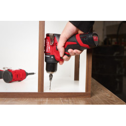 Дрель-шуруповёрт аккумуляторная бесщёточная MILWAUKEE M12 BLDDRC-202С (40Нм) (ЗУ+2акк.Х2Ач+кейс)