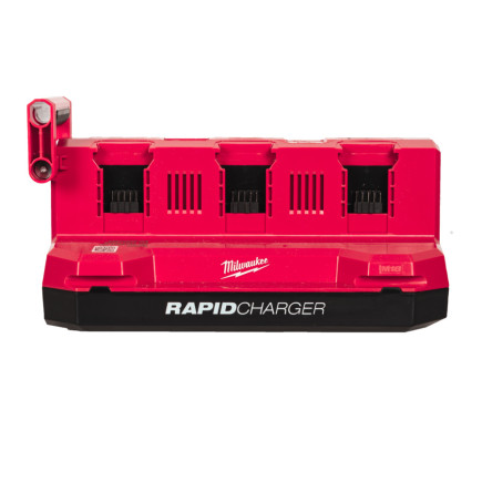 Зарядное устройство MILWAUKEE, M18 MPC6EU на 6 аккумуляторов PACKOUT 