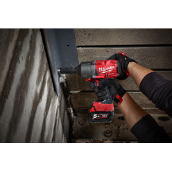 Гайковерт аккумуляторный бесщёточный MILWAUKEE 3/4" (2034Нм) M18 ONEFHIWF34-0, M18 B5 подарок