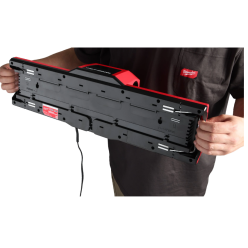 Зарядное устройство MILWAUKEE M12-18 GBC4 (4хМ18, 2хМ12, фонарь)