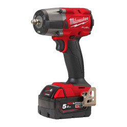 Гайковерт аккумуляторный бесщеточный MILWAUKEE 3/8" (813Нм) М18 FMTIW2F38-502X, с кольцом